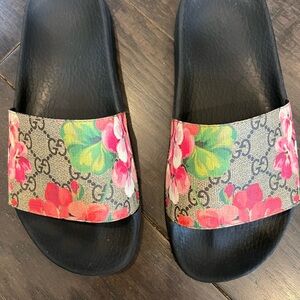 Gucci Bloom Women's Floral Slide Sandals - EU 37 (US 7)